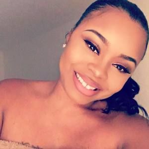 Meet your Posher, Janay